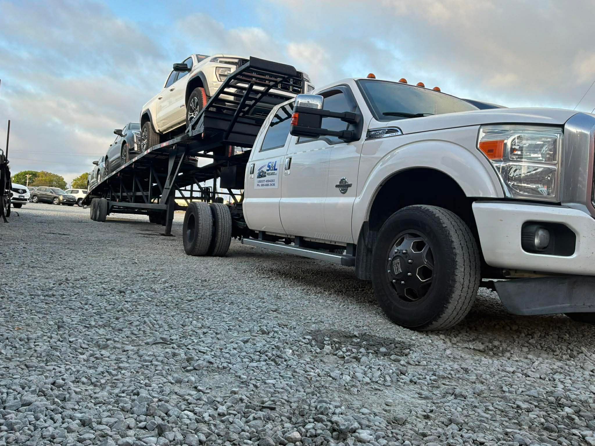 S&L ProCargo truck hauling cars